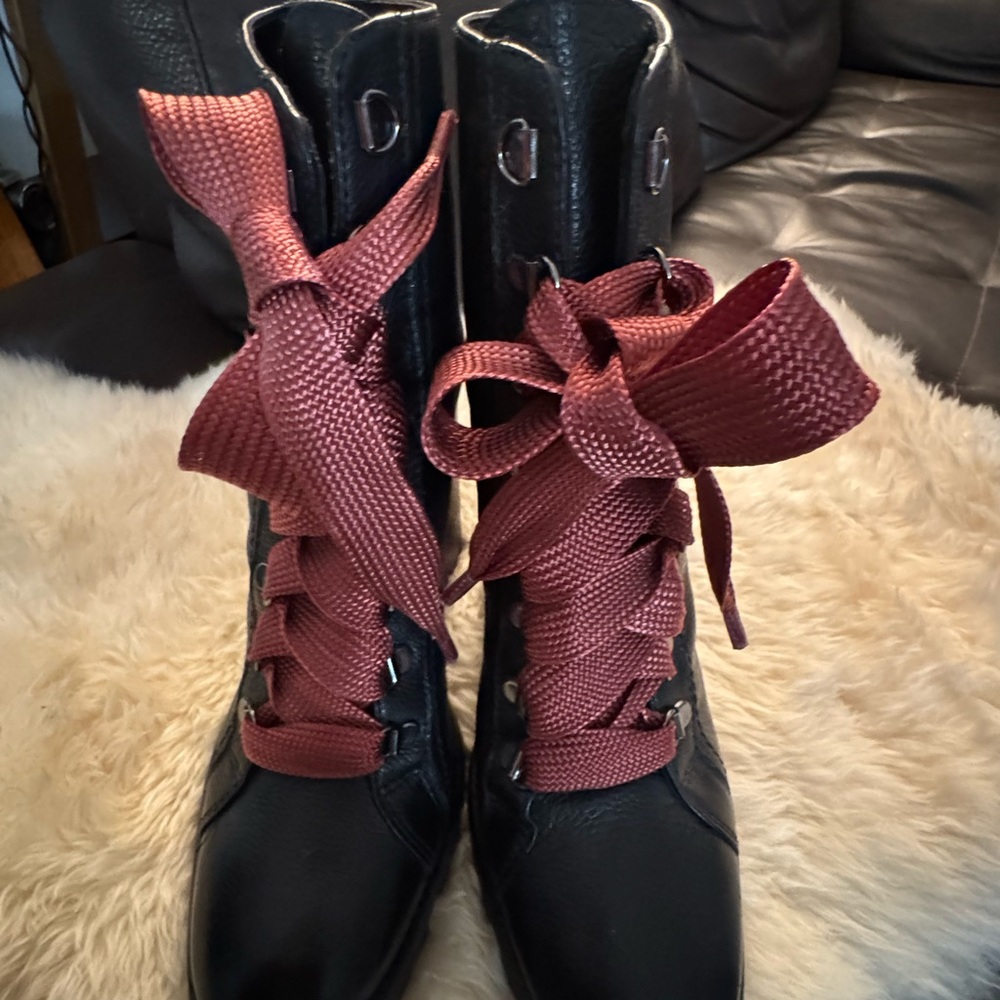 Schutz Black Leather Boots with Red Laces - Picture 11 of 12